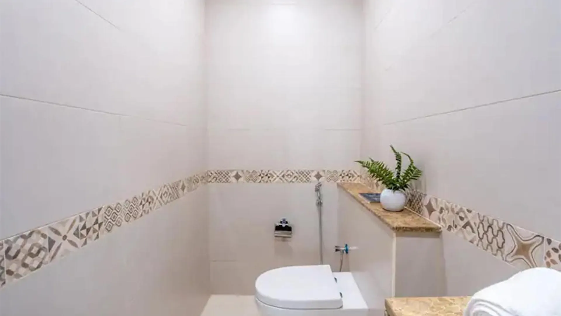 Elegant 1Br Apartment With Partial Sea View In Court Tower Dubai United Arab Emirates