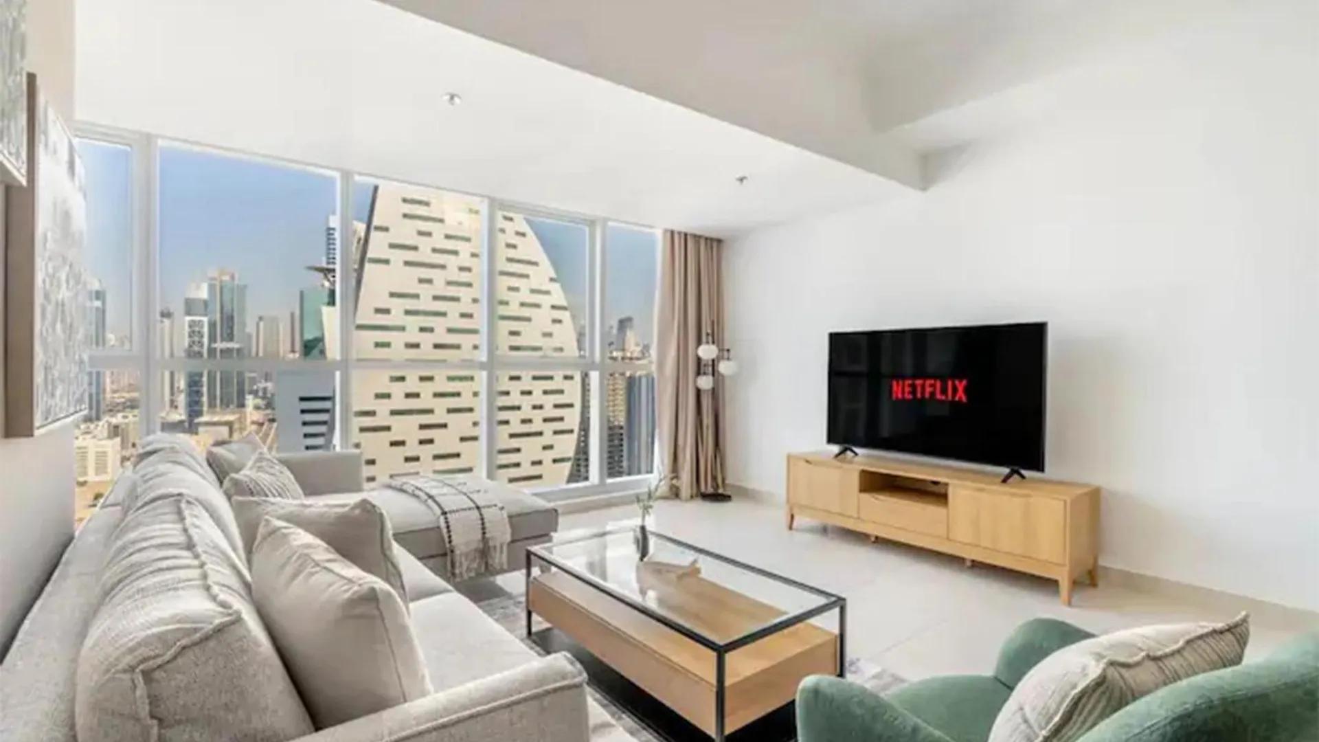 Elegant 1Br Apartment With Partial Sea View In Court Tower Dubai